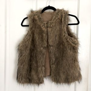 XOXO SM Fur vest